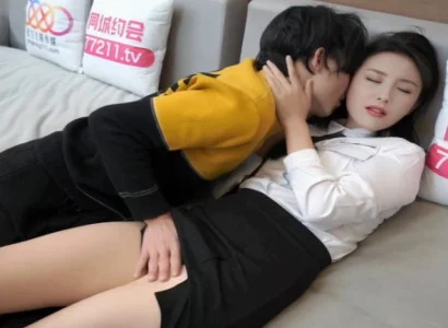 Cô thư ký chiều sếp trong âm thầm vì tiền